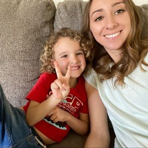 Meet your Posher, Felicia